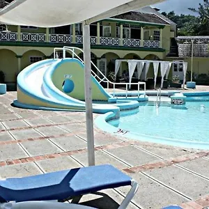 Apartment Private 2 Bedroom Beachfront Penthouse Ocho Rios, Jamaica Ocho Rios